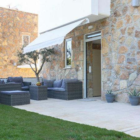 Villa Douglas - Private Pool, Bbq, 4Bdrms, View เปฟโกโฮรี ภายนอก รูปภาพ
