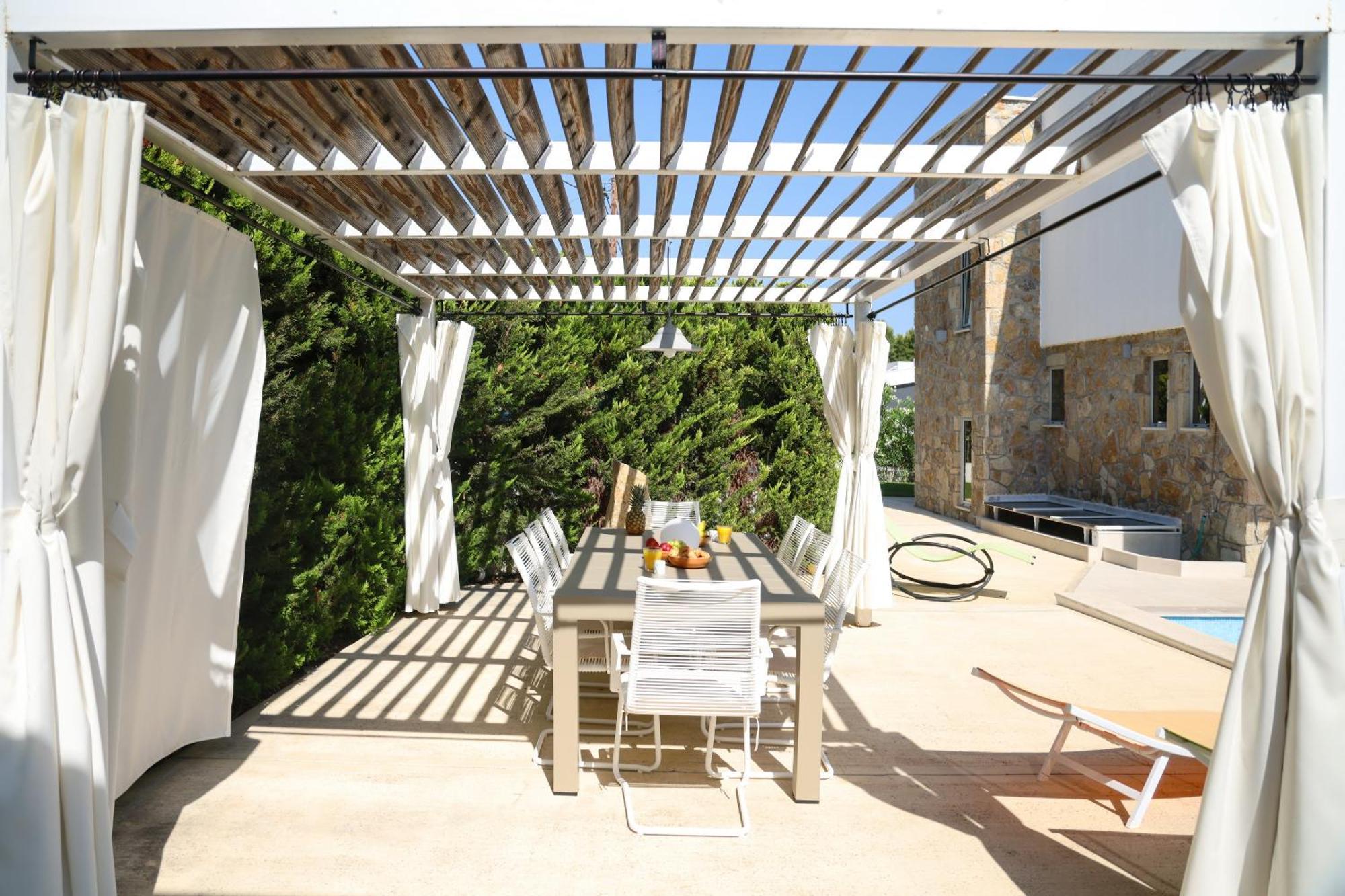 Villa Douglas - Private Pool, Bbq, 4Bdrms, View เปฟโกโฮรี ภายนอก รูปภาพ